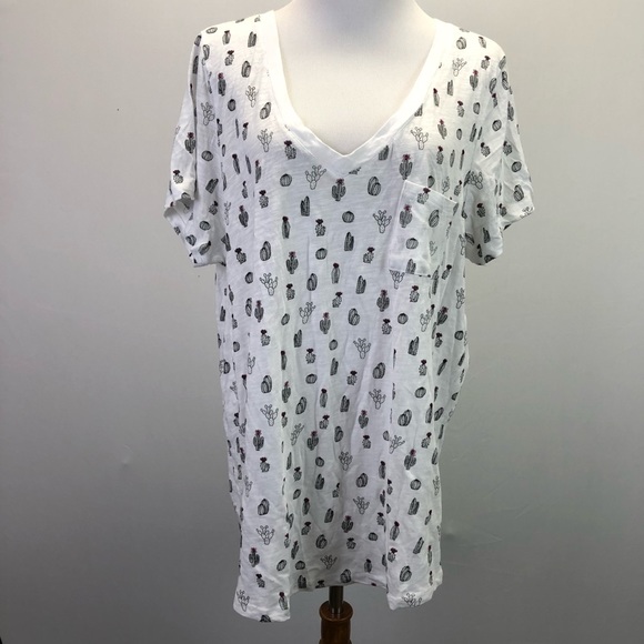torrid Tops - Torrid Cactus Print Tee Shirt V Neck Short Sleeve